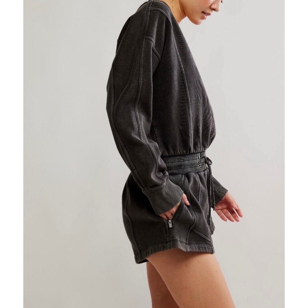 Free People Movement Intercept V-Neck Romper NWT Washed Black Sz M Athleisure - Picture 2 of 16